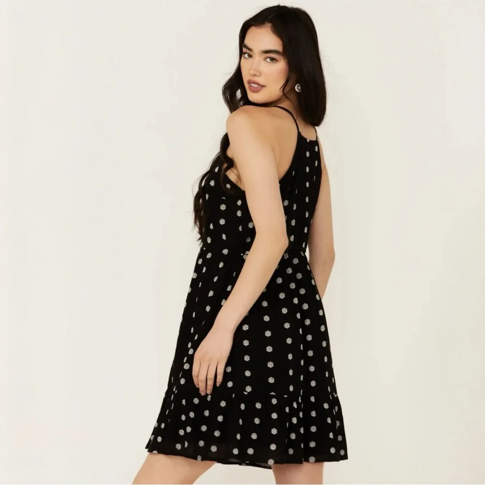 Idyllwind Fueled by Miranda Lambert Zelida Embroidered Halter Lined Dress M #205